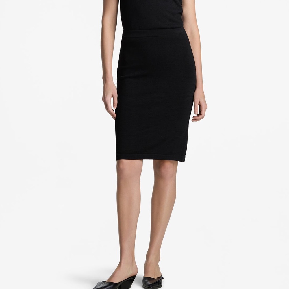 NWOT St. John Milano Knit Skirt In Black Size Smalll
